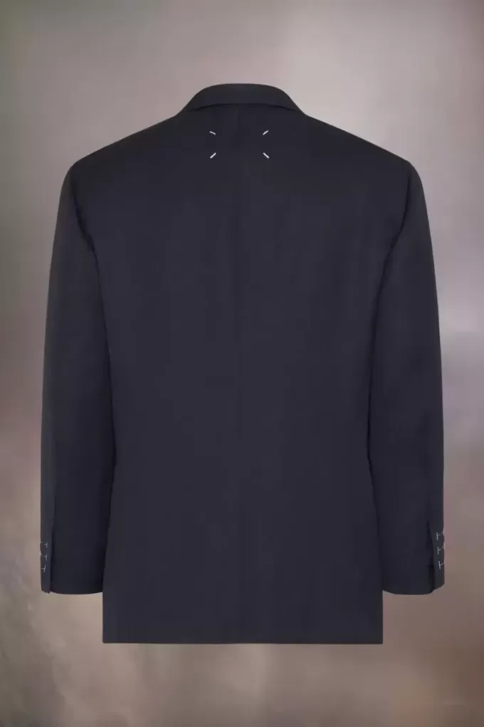 Blazer in lavorazione Blazer in lavorazione