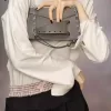 Borsa a tracolla piccola strappata Borsa a tracolla piccola strappata