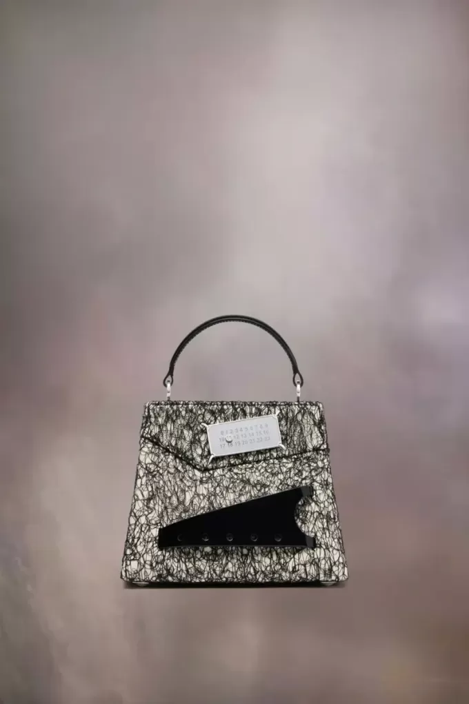 Borsa piccola strappata Borsa piccola strappata