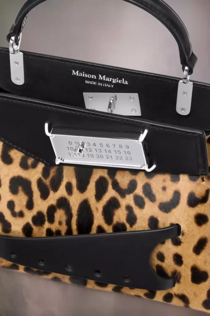 Borsa piccola strappata Borsa piccola strappata