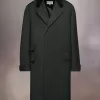 cappotto di lana in lavorazione cappotto di lana in lavorazione