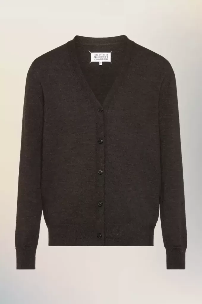 Cardigan in lana con toppe sui gomiti Cardigan in lana con toppe sui gomiti