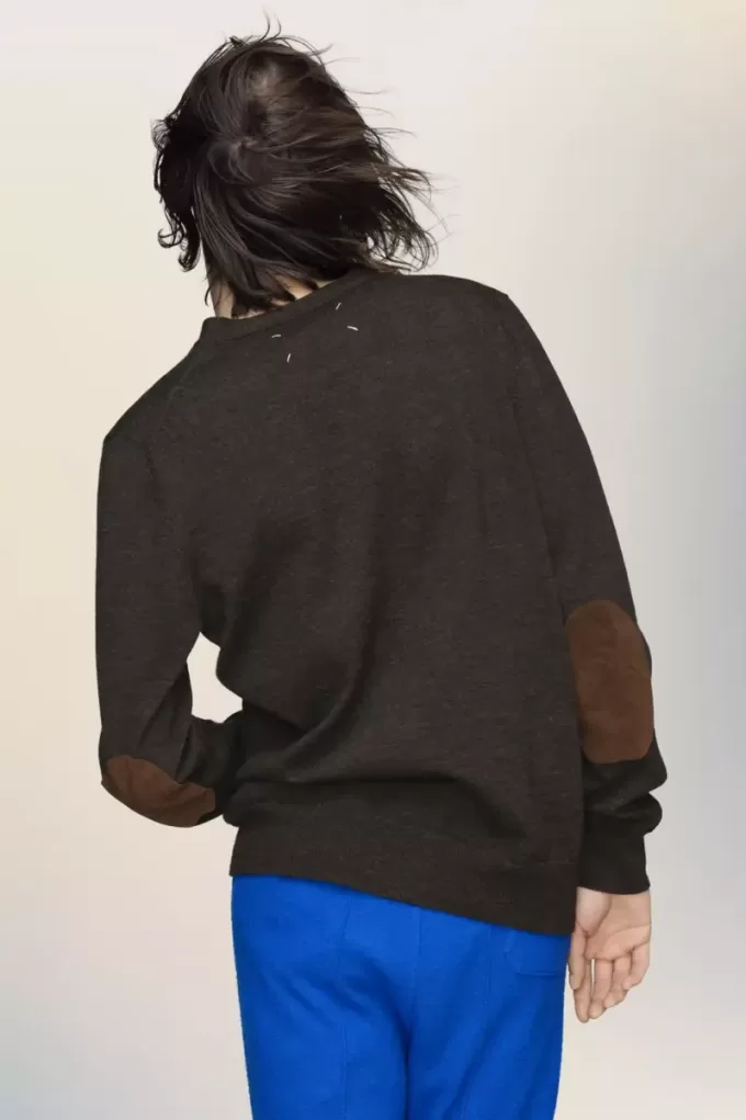 Cardigan in lana con toppe sui gomiti Cardigan in lana con toppe sui gomiti