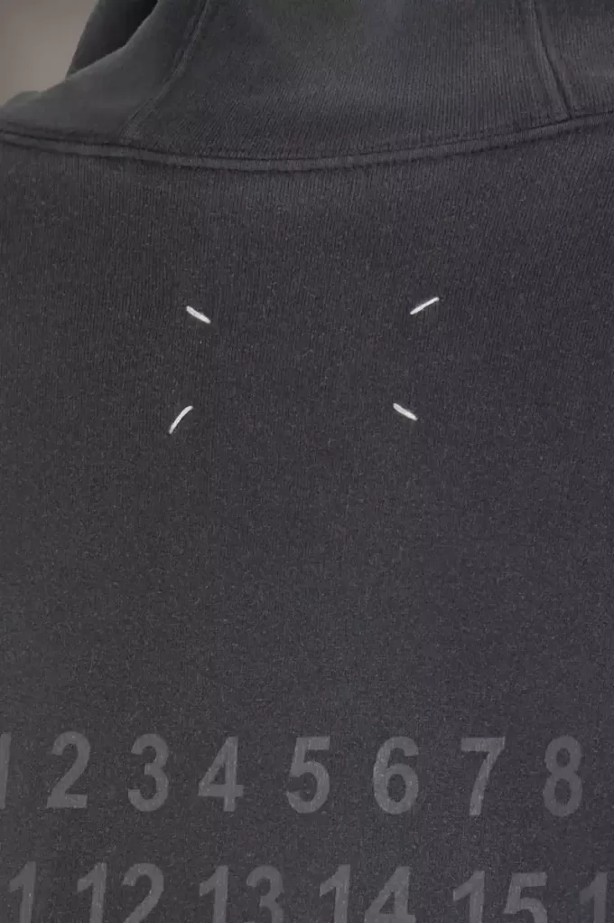 Felpa con cappuccio con logo numerico Maison Margiela Felpa con cappuccio con logo numerico Maison Margiela