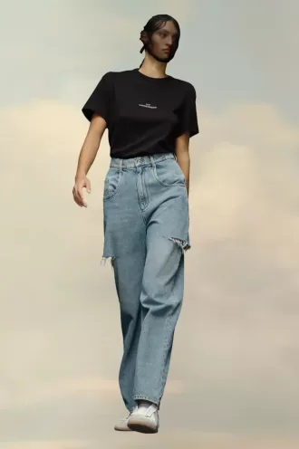 Jeans in denim con dettagli tagliati