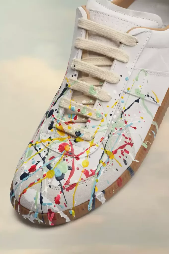 Sneakers replica di vernice Sneakers replica di vernice